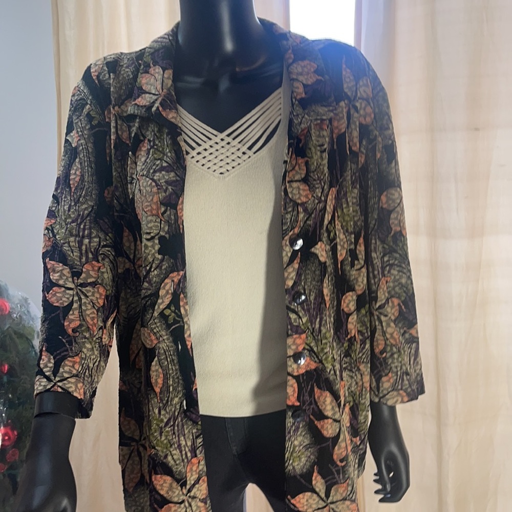 Button up Blouse - Picture 4 of 5